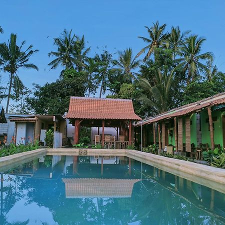 Wooden Kemiren Homestay Banyuwangi บันยูวังงี ภายนอก รูปภาพ